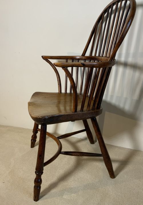 A PAIR OF THAMES VALLEY YEW TREE WINDSOR ARM CHAIRS - ADDITIONAL PHOTO 4