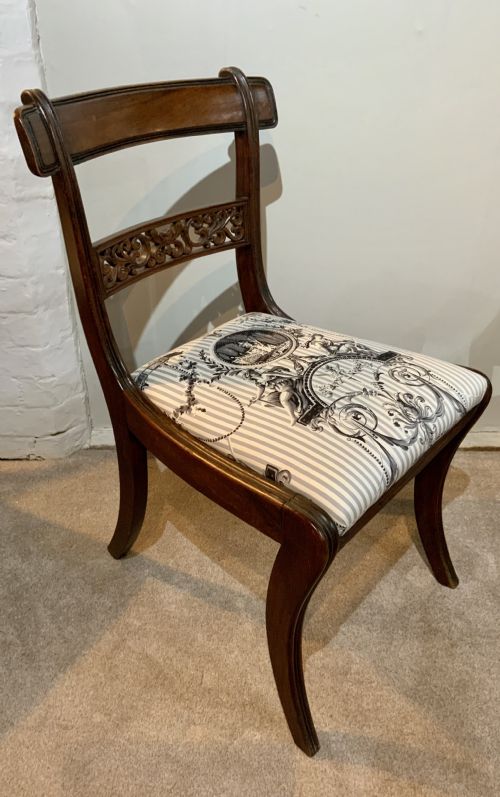 SET OF EIGHT REGENCY DINING CHAIRS - ADDITIONAL PHOTO 1