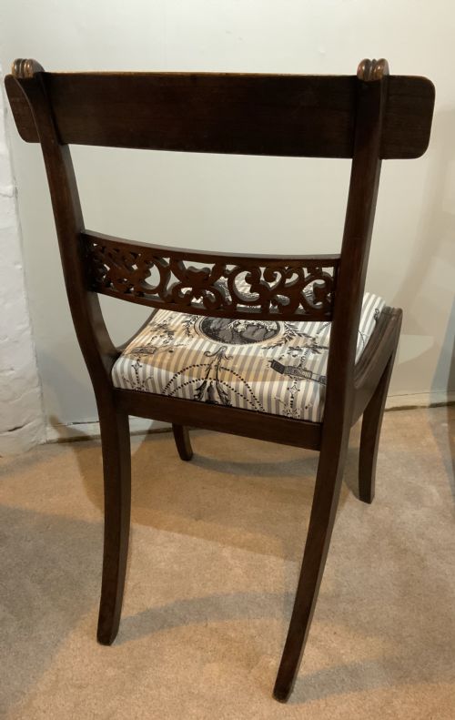 SET OF EIGHT REGENCY DINING CHAIRS - ADDITIONAL PHOTO 5