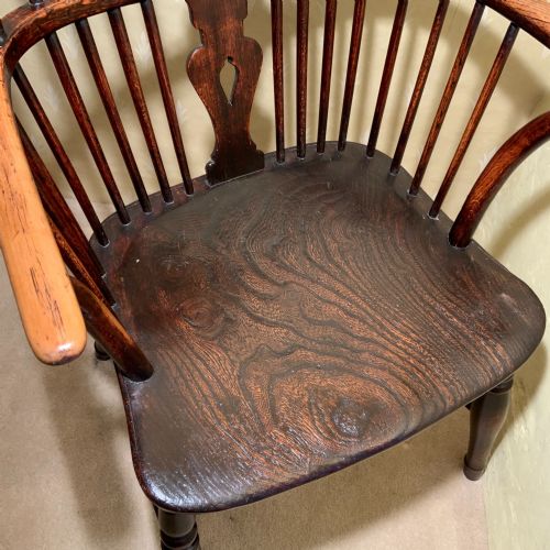 A 19TH CENTURY WINDSOR CHAIR - ADDITIONAL PHOTO 4