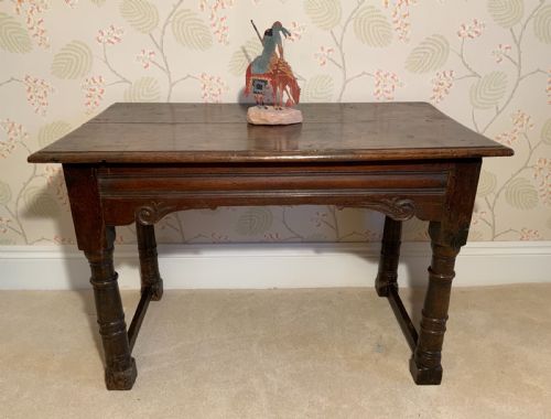17th century oak side table - CATEGORY: ANTIQUE TABLES - DATED 17TH CENTURY