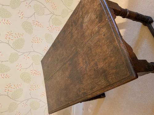17TH CENTURY OAK SIDE TABLE - ADDITIONAL PHOTO 7