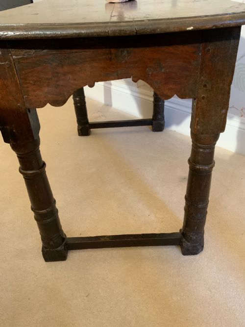 17TH CENTURY OAK SIDE TABLE - ADDITIONAL PHOTO 5