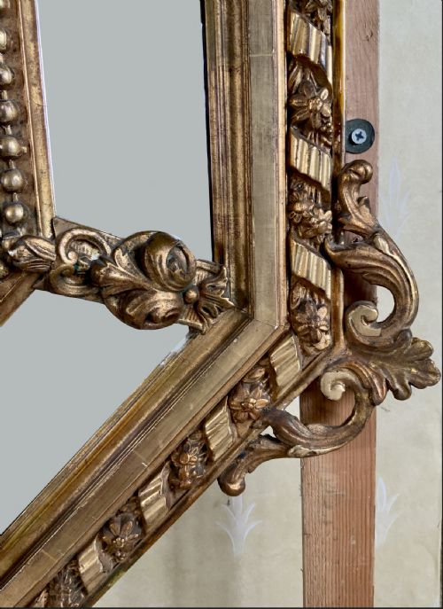 A MID 19TH CENTURY GILT FRAMED MIRROR - ADDITIONAL PHOTO 2