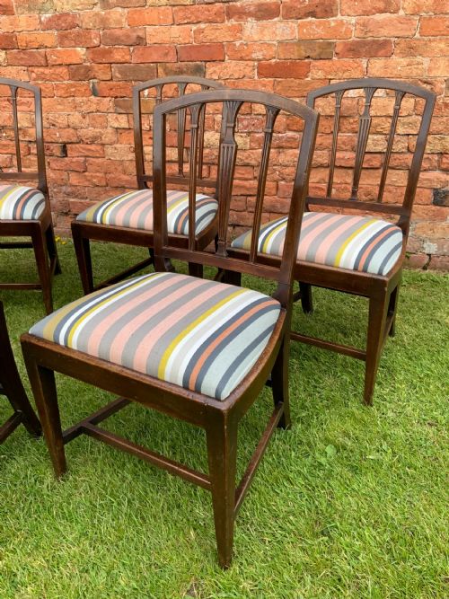 SET OF SIX GEORGIAN MAHOGANY DINING CHAIRS - ADDITIONAL PHOTO 1