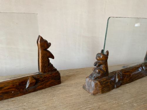 A PAIR OF CARVED OAK PHOTOGRAPH FRAMES - ADDITIONAL PHOTO 1