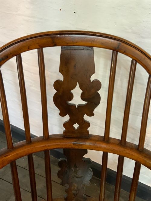 YEW TREE LOW BACK WINDSOR ARM CHAIR - ADDITIONAL PHOTO 1