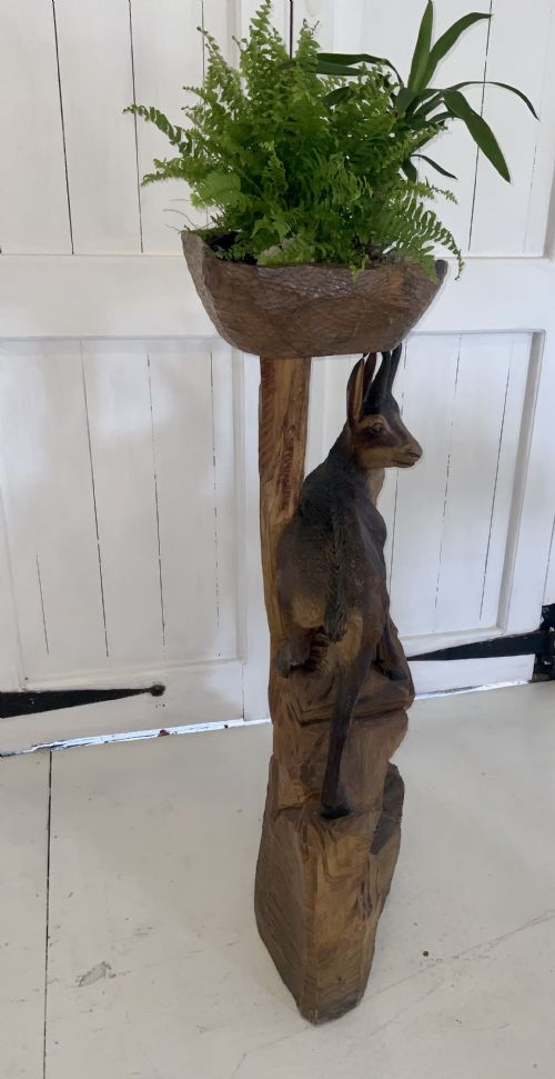 AN EARLY 20TH CENTURY LINDEN WOOD CARVED STAND - ADDITIONAL PHOTO 1