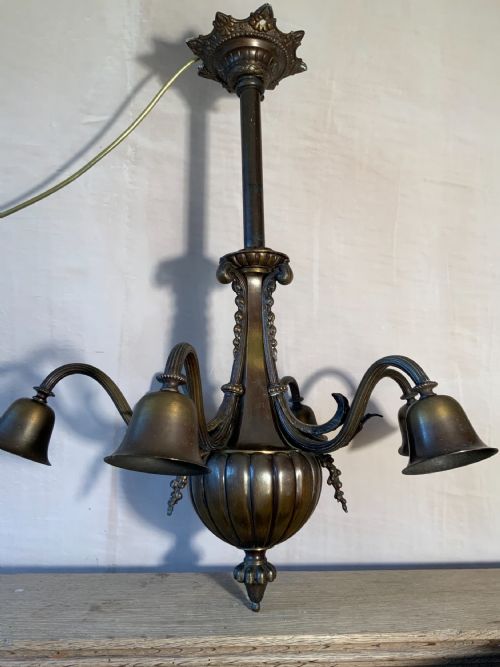 A PATINATED BRONZE CHANDELIER - ADDITIONAL PHOTO 4