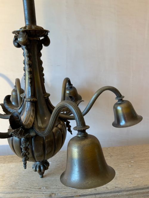 A PATINATED BRONZE CHANDELIER - ADDITIONAL PHOTO 6