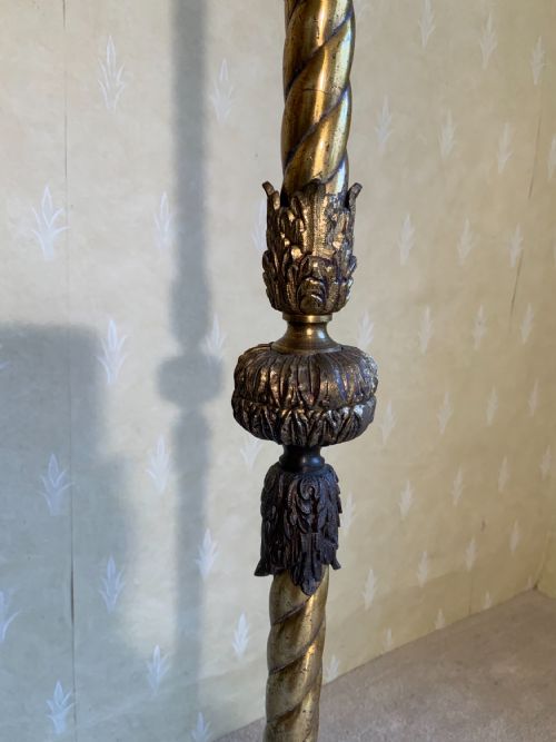 A GILT BRASS STANDARD LAMP - ADDITIONAL PHOTO 5