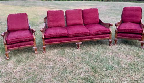 an walnut bergre settee and pair or arm chairs - CATEGORY: ANTIQUE FURNITURE - DATED 1920