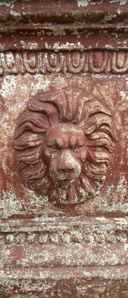 A LARGE TERRACOTTA GARDEN URN ON PLINTH - ADDITIONAL PHOTO 8