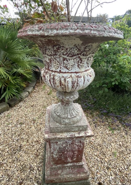 A LARGE TERRACOTTA GARDEN URN ON PLINTH - ADDITIONAL PHOTO 9