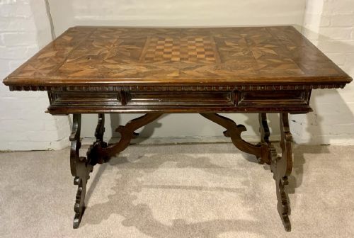 18th century walnut games table - CATEGORY: ANTIQUE TABLES - DATED 18TH CENTURY
