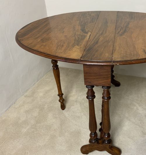 A VICTORIAN WALNUT SUTHERLAND TABLE - ADDITIONAL PHOTO 8