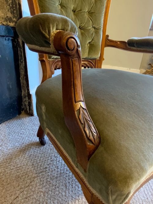 A PAIR OF VICTORIAN WALNUT ARMCHIRS - ADDITIONAL PHOTO 9