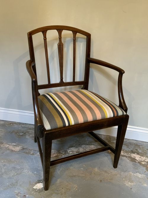 GEORGIAN MAHOGANY ARM CHAIR - ADDITIONAL PHOTO 7