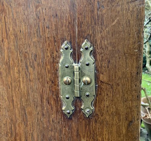 GEORGIAN OAK BOW FRONT CORNER CUPBOARD - ADDITIONAL PHOTO 1