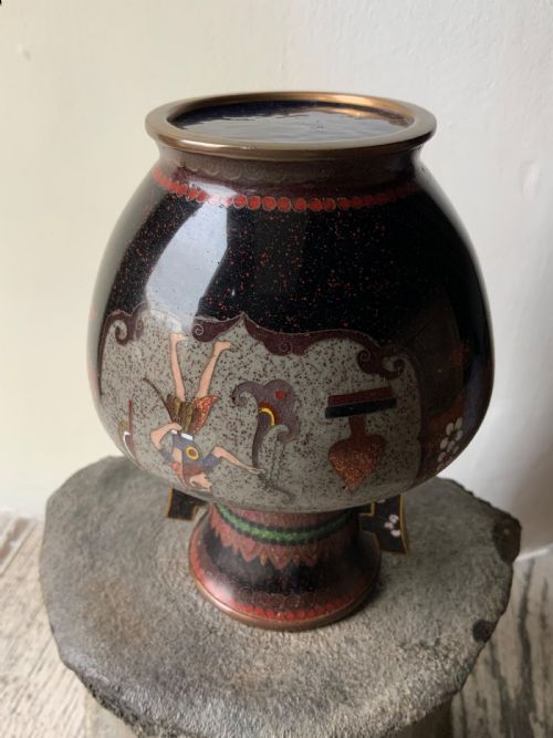 A SMALL JAPANESE CLOISONN VASE - ADDITIONAL PHOTO 4