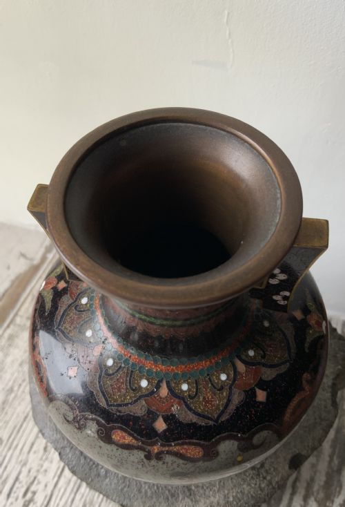 A SMALL JAPANESE CLOISONN VASE - ADDITIONAL PHOTO 5