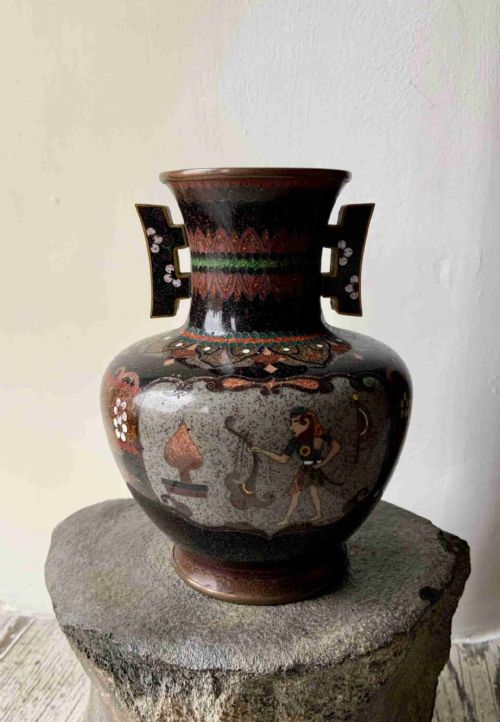 a small japanese cloisonn vase - CATEGORY: ANTIQUE METAL - DATED 19TH CENTURY