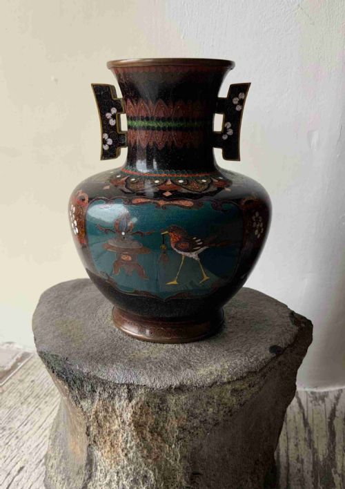 A SMALL JAPANESE CLOISONN VASE - ADDITIONAL PHOTO 2