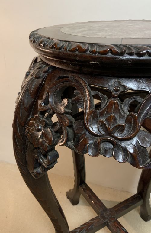 A CHINESE HARDWOOD TABLE - ADDITIONAL PHOTO 5