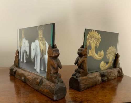 A PAIR OF PHOTOGRAPH FRAMES - ADDITIONAL PHOTO 2