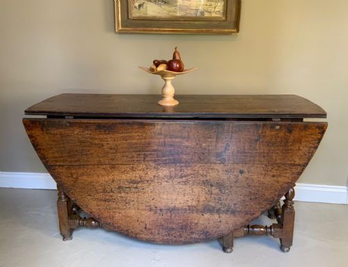 A LARGE 17TH CENTURY OAK GATE LEG DINING TABLE - ADDITIONAL PHOTO 5