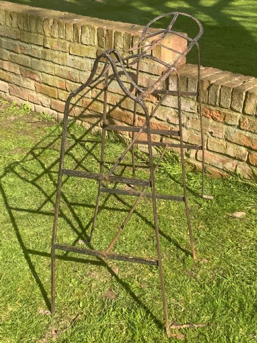 A 19TH CENTURY IRON SADDLE HORSE - ADDITIONAL PHOTO 3