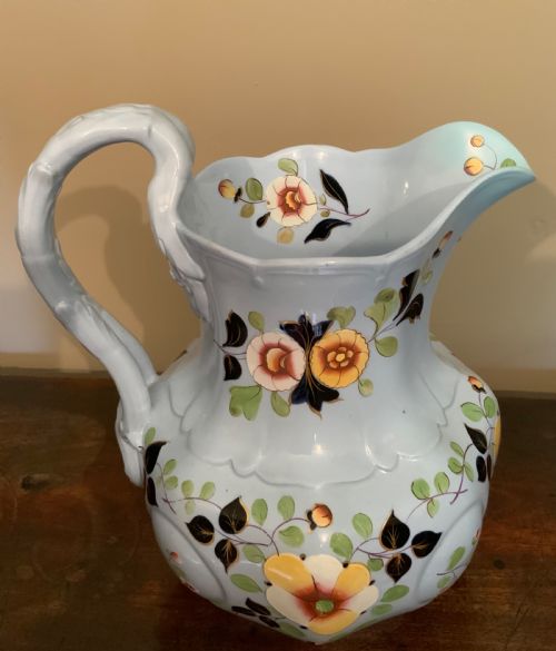 A TRIO OF POMPEII DESIGN POTTERY JUGS - ADDITIONAL PHOTO 3