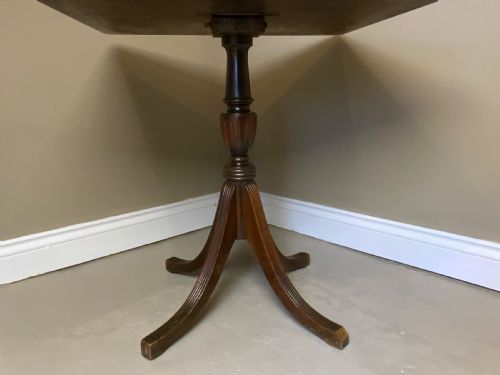 A LATE19TH CENTURY MAHOGANY BASED OCCASIONAL TABLE - ADDITIONAL PHOTO 3