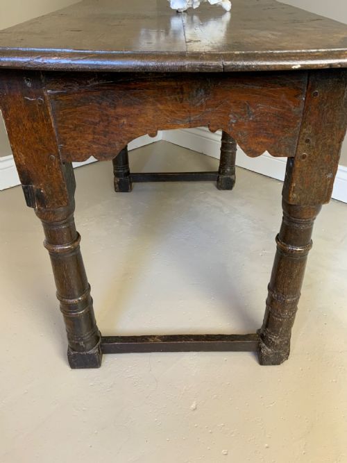 17TH CENTURY OAK SIDE TABLE - ADDITIONAL PHOTO 4