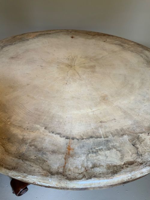 A MAHOGANY BASED CENTRE TABLE WITH PAINT EFFECT TOP - ADDITIONAL PHOTO 3