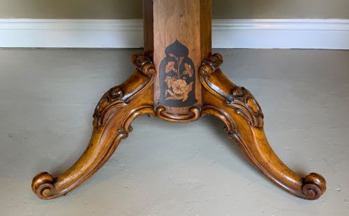 MARQUETRY WALNUT CENTRE TABLE IN THE MANNER OF EDWARD HOLMES BALDOCK - ADDITIONAL PHOTO 4
