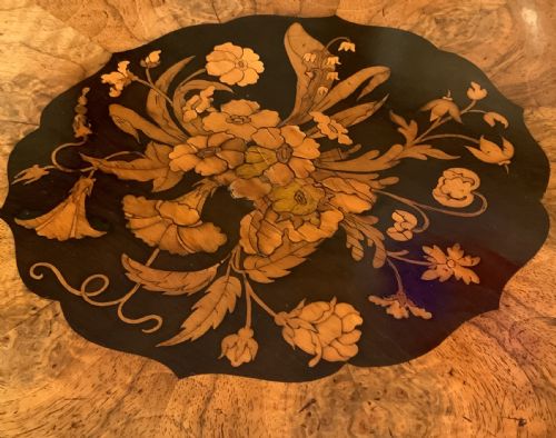 MARQUETRY WALNUT CENTRE TABLE IN THE MANNER OF EDWARD HOLMES BALDOCK - ADDITIONAL PHOTO 5