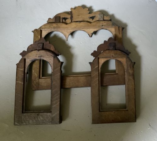 SET OF THREE CARVED OAK FRAMES - ADDITIONAL PHOTO 7