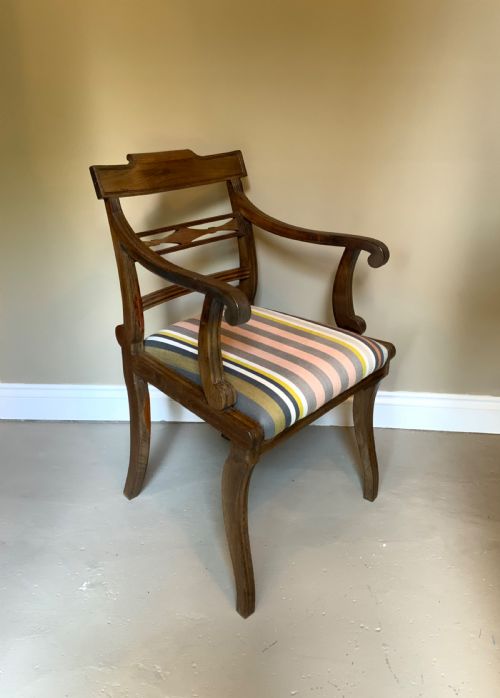 PAIR OF REGENCY PERIOD ELM ARM CHAIRS - ADDITIONAL PHOTO 2