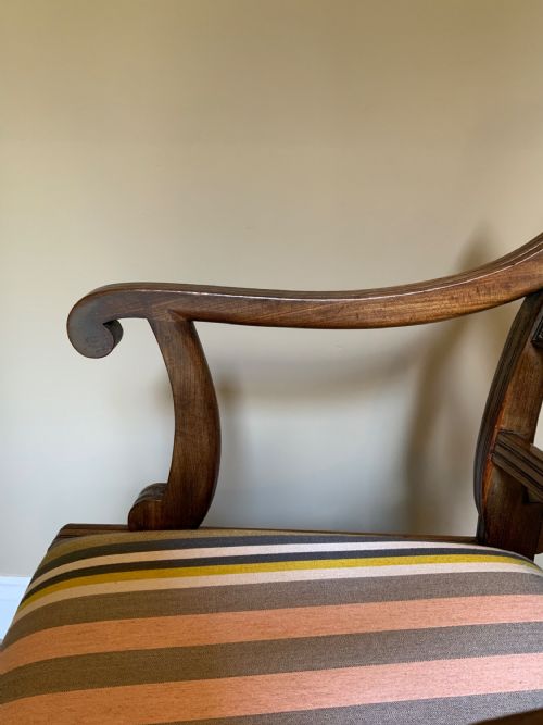 PAIR OF REGENCY PERIOD ELM ARM CHAIRS - ADDITIONAL PHOTO 7