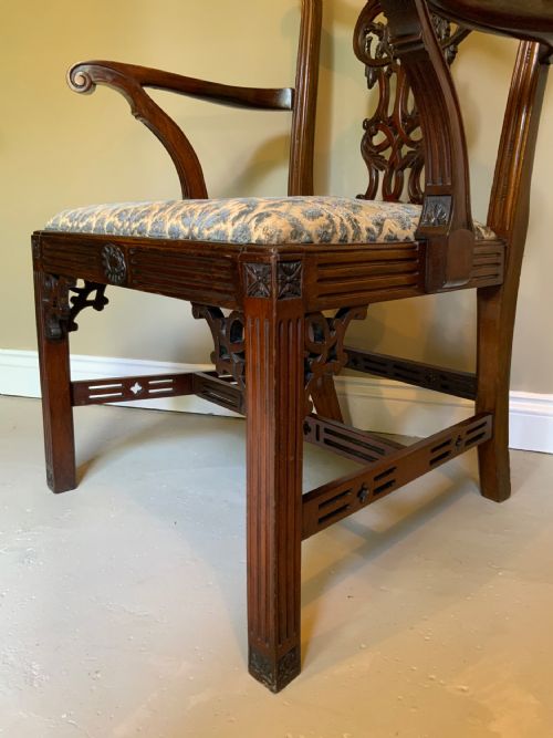 SET OF EIGHT 19TH CENTURY MAHOGANY CHIPPENDALE DESIGN DINING CHAIRS - ADDITIONAL PHOTO 18