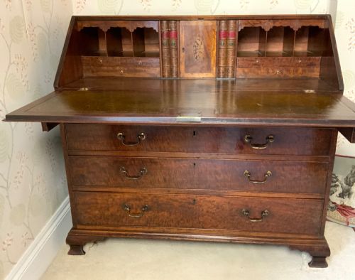 GEORGE III MAHOGANY BUREAU - ADDITIONAL PHOTO 8