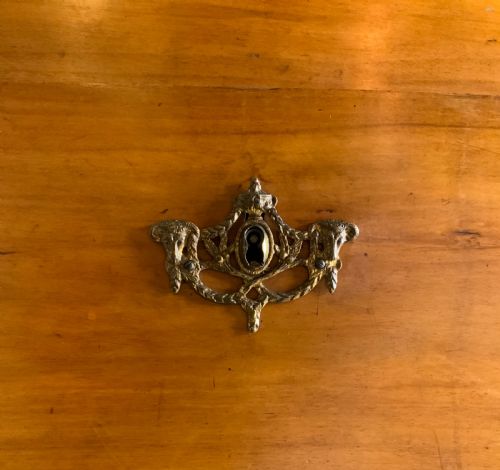 A LATE 18TH CENTURY MARBLE TOPPED COMMODE - ADDITIONAL PHOTO 7