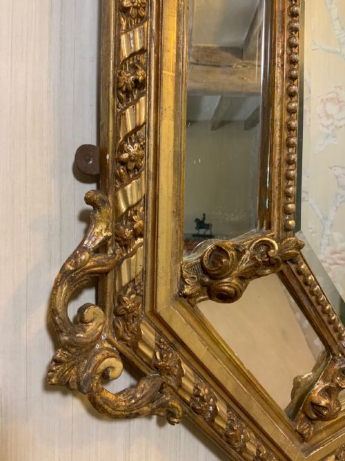 A MID VICTORIAN GILT FRAMED CUSHION MIRROR - ADDITIONAL PHOTO 9