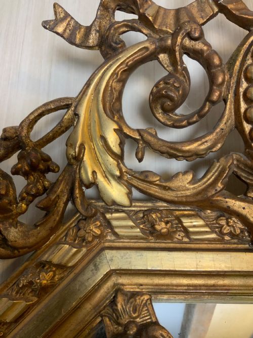 A MID VICTORIAN GILT FRAMED CUSHION MIRROR - ADDITIONAL PHOTO 13