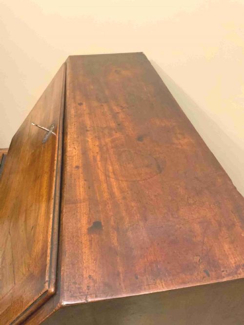 26 WIDE GEORGIAN MAHOGANY BUREAU - ADDITIONAL PHOTO 9