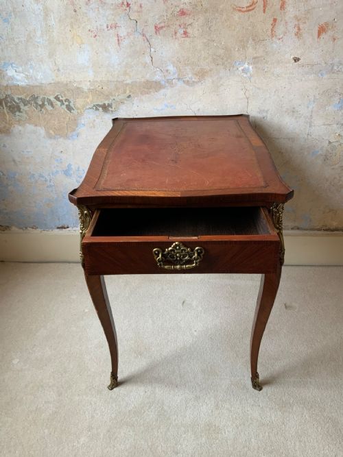 A 19TH CENTURY LEATHER TOPPED WRITING TABLE - ADDITIONAL PHOTO 4