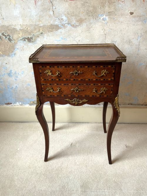 a rosewood side table - CATEGORY: ANTIQUE TABLES - DATED 19TH CENTURY