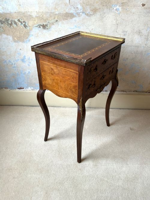 A ROSEWOOD SIDE TABLE - ADDITIONAL PHOTO 5