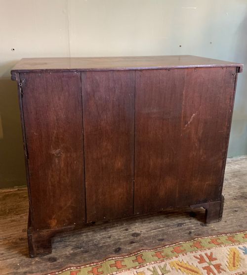 GEORGIAN OAK CHEST DRAWERS WITH BRUSHING SLIDE - ADDITIONAL PHOTO 7